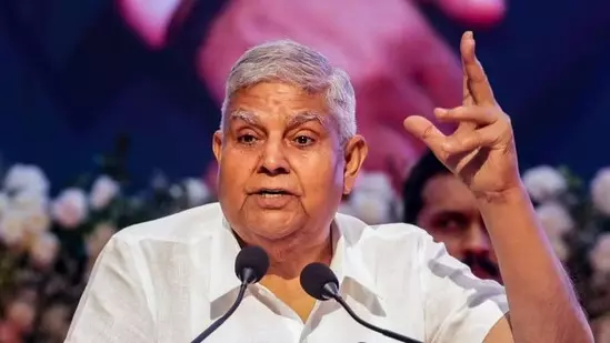 केंद्र से ‘किसका’ आया कॉल? धनखड़ की खूब हुई बहस फिर थमा दिया इस्तीफा, अब देश में होगा कुछ बड़ा; समझिए पूरा ‘खेल’