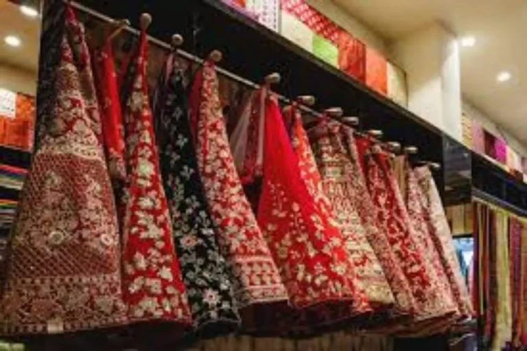 Best Wedding Shopping in Patna: पटना में इन जगहों पर मिलेगा फैशन, क्वालिटी और बजट का परफेक्ट मेल