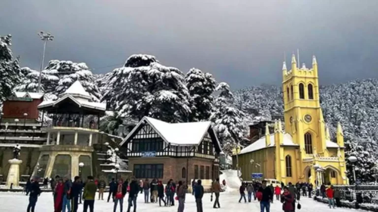 Himachal Pradesh Tourism: क्रिसमस और न्यू ईयर पर बढ़ा हिमाचल प्रदेश का पर्यटन, बढ़ रही लोगों की भीड़